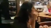 video: increparon a donda mientras comia en un restaurante