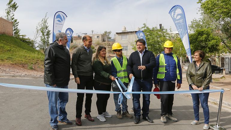 Suman 16 nuevas cuadras de asfalto en Villa Ceferino