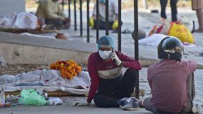 Récord mundial: India supera por primera vez los 400.000 casos diarios