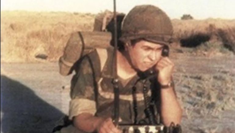 Mario Almonacid murió en Malvinas el 3 de abril de 1982, al día siguiente del desembarco de las tropas argentinas en las islas. Mario Almonacid murió en Malvinas el 3 de abril de 1982, al día siguiente del desembarco de las tropas argentinas en las islas. 