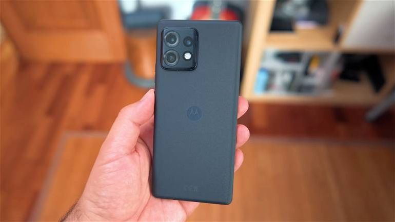 Los teléfonos celulares que cuentan con un proyector integrado son los modelos de Samsung Galaxy Beam, LG -V60 ThinQ-; Sony -Xperia Pro-I-; Motorola -Moto G Pro- y Blackview -Max 1-. Los teléfonos celulares que cuentan con un proyector integrado son los modelos de Samsung Galaxy Beam, LG -V60 ThinQ-; Sony -Xperia Pro-I-; Motorola -Moto G Pro- y Blackview -Max 1-.