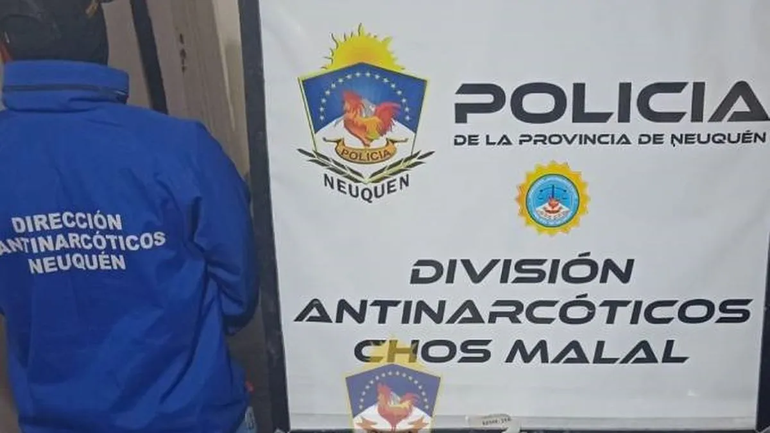 La División Antinarcóticos de Chos Malal logró desbaratar el kiosco narco que administraba el petrolero.