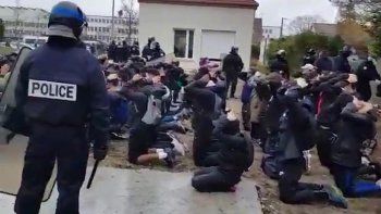 paris se blinda ante otra marcha de los chalecos amarillos