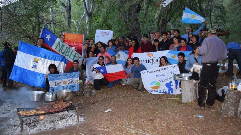 Exigieron un paso fronterizo en Andacollo con una caminata trasandina
