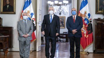 datos sobre muertos hacen que pinera eche a ministro