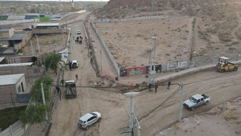 Asfalto en Melipal: avanza la obra para llegar con 50 cuadras de pavimento