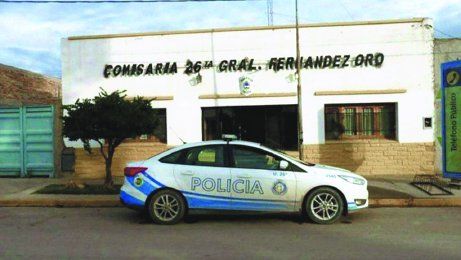 La policía de Fernández Oro investiga el ataque a balazos registrado el jueves por la madrugada. No hubo heridos y hay dos sospechosos en la mira. La policía de Fernández Oro investiga el ataque a balazos registrado el jueves por la madrugada. No hubo heridos y hay dos sospechosos en la mira. 