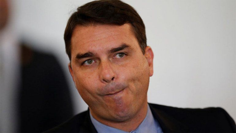 El hijo mayor de Bolsonaro dio positivo de coronavirus