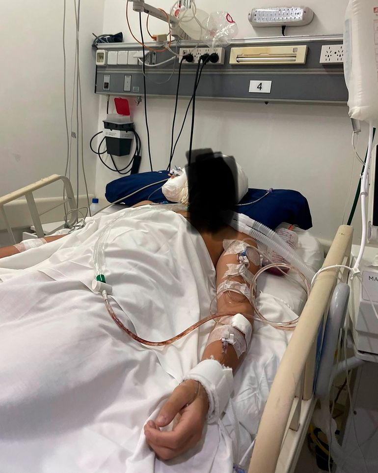 Defendió a un amigo del ataque de una patota, le pegaron botellazos y lucha por su vida