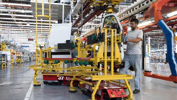 La economía cayó 11