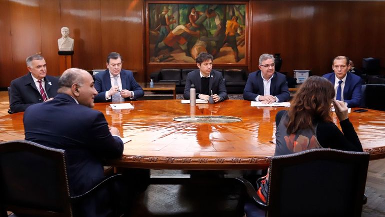 Gutiérrez fue uno de los cinco gobernadores que hablaron con Batakis