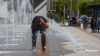 A preparar la malla que se viene la ola de calor a Neuquén: ¿a cuánto subirá la temperatura? | LM Neuquen A preparar la malla que se viene la ola de calor a Neuquén: ¿a cuánto subirá la temperatura?