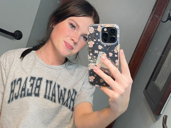 El FBI investiga la muerte de Anna Kepner, hallada sin vida en un crucero Carnival en aguas internacionales. El FBI investiga la muerte de Anna Kepner, hallada sin vida en un crucero Carnival en aguas internacionales.