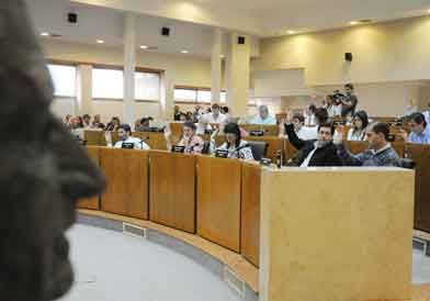 Prohibieron la comercialización  y uso de pirotecnia en la ciudad