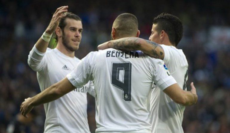 Real Madrid goleó al Rayo por 10 a 2 y se acerca a la cima
