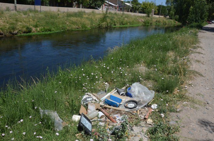 Limpiar el arroyo Durán llevará al menos dos años