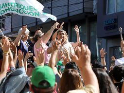 hay acuerdo: por amplia mayoria, ate aprobo la oferta salarial del gobierno hay acuerdo: por amplia mayoria, ate aprobo la oferta salarial del gobierno