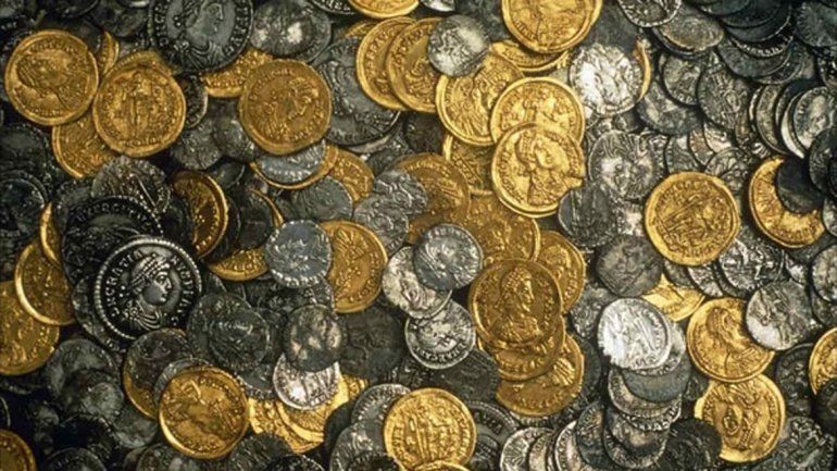 Fue en un pueblo de Inglaterra: encontraron 600 denarios romanos.