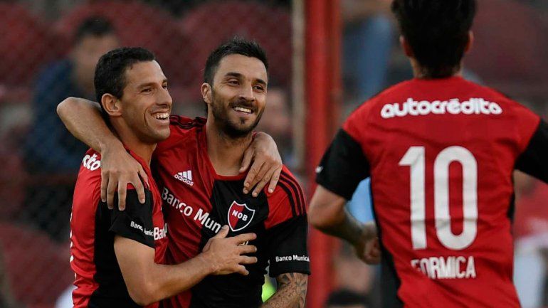 La Lepra no le quita pisada al Xeneize. El Ciclón alcanzó una victoria y se muestra esperanzado. La Academia se encontró con el Gasolero y perdió.