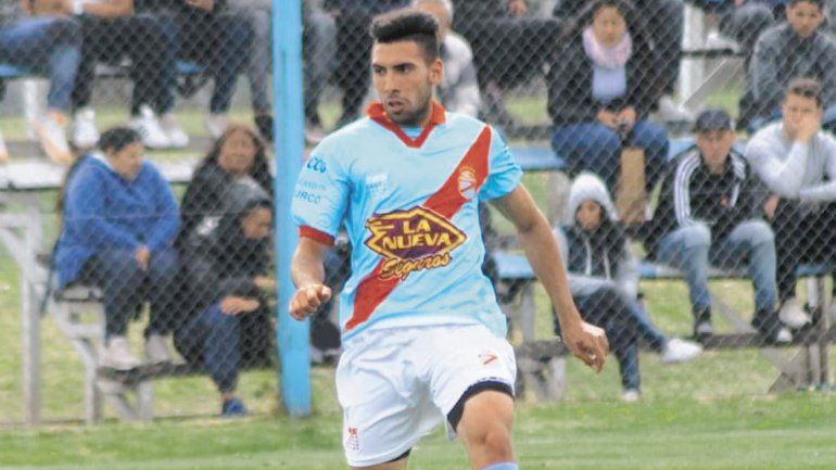 El nacido en Banfield es un defensor central zurdo.