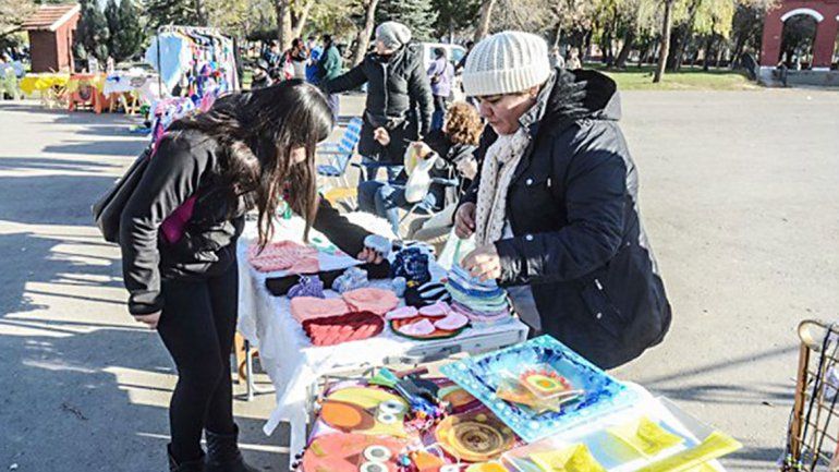 Expo de emprendedores en el Parque Central