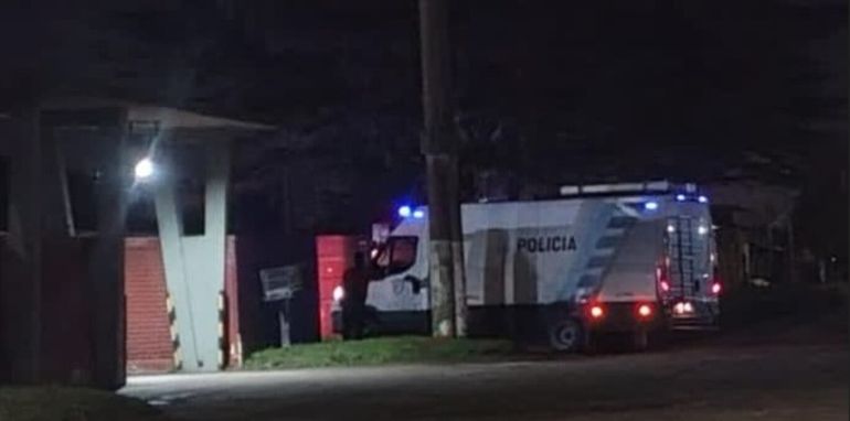 Estaba en un hotel alojamiento, pidió extender el turno y lo encontraron muerto