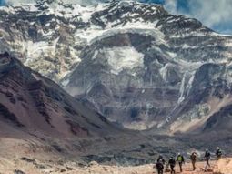 Todo empezó cuando un guía del grupo dio aviso urgente al servicio médico del parque. Todo empezó cuando un guía del grupo dio aviso urgente al servicio médico del parque.