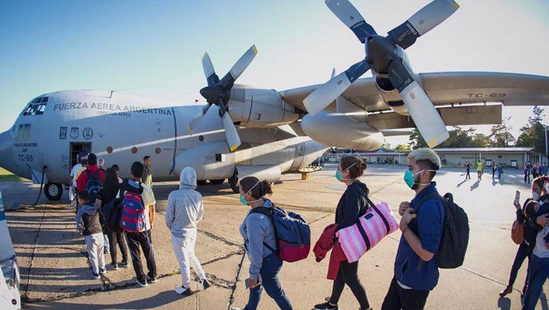 Deciden quedarse: vuelos de repatriación regresan con un 50% de ocupación