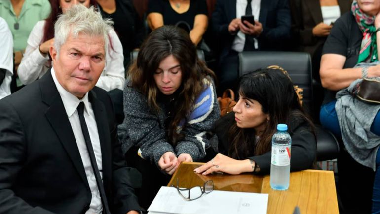 Gianinna Maradona se descompensó en el juicio cuando mostraron imágenes de la autopsia.