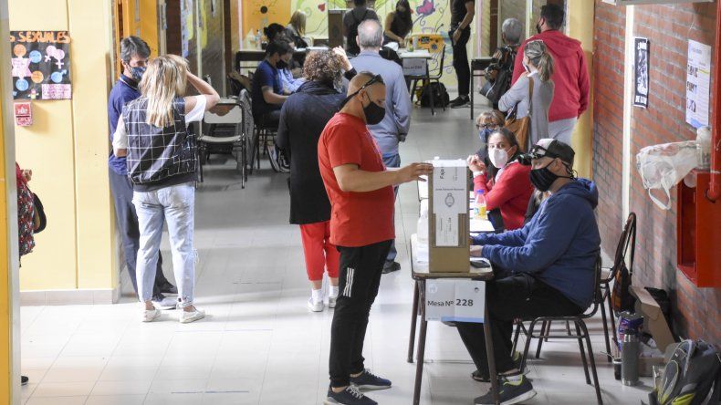 Avanza la elección: ya votó el 50% de los neuquinos