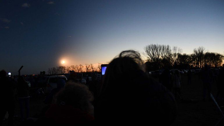 Así fue el eclipse de sol que oscureció el cielo