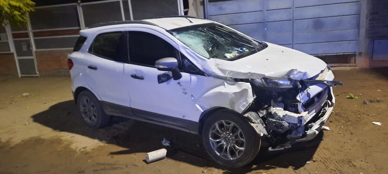 La Ford Ecosport que chocó al motociclista era conducida por un hombre de 41 años que iba junto a su familia.