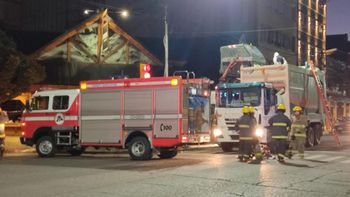 Un hombre murió tras ser compactado por un camión de residuos
