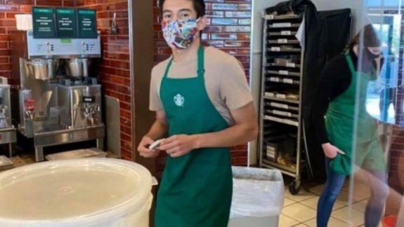 Empleado de Starbucks&nbsp;humillado por hacer cumplir las normas&nbsp;