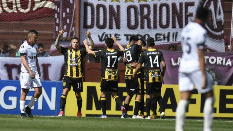 Olimpo ganó su primer partido del torneo: le ganó 2 a 0 a Lanús