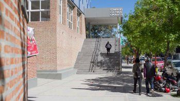 Cipolletti será una de las 30 sedes de la instancia preliminar del Mundial de Tango. Clasificarán dos parejas para el acontecimiento central que se realizará en Buenos Aires. Cipolletti será una de las 30 sedes de la instancia preliminar del Mundial de Tango. Clasificarán dos parejas para el acontecimiento central que se realizará en Buenos Aires.