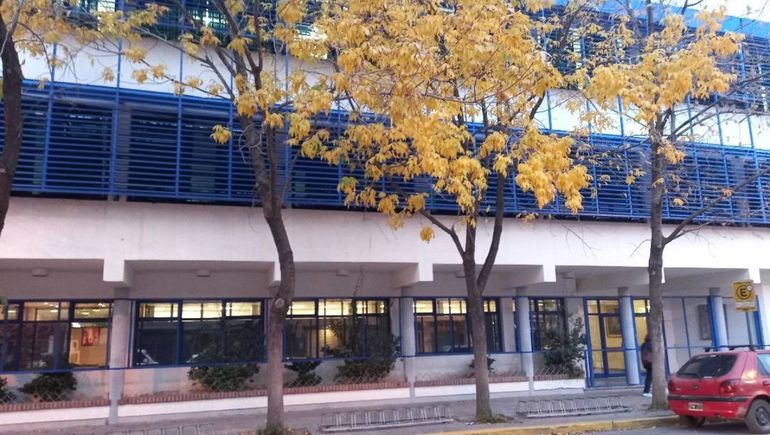 Casi 200 padres reclamaron al Fátima por el conflicto docente en los colegios privados.