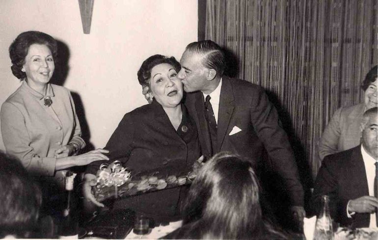 Con colegas de la escuela N° 2: señora de Borgarello