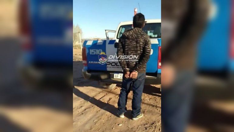 Tenía seis pedidos de captura, fue a tomar a la plaza y lo agarraron