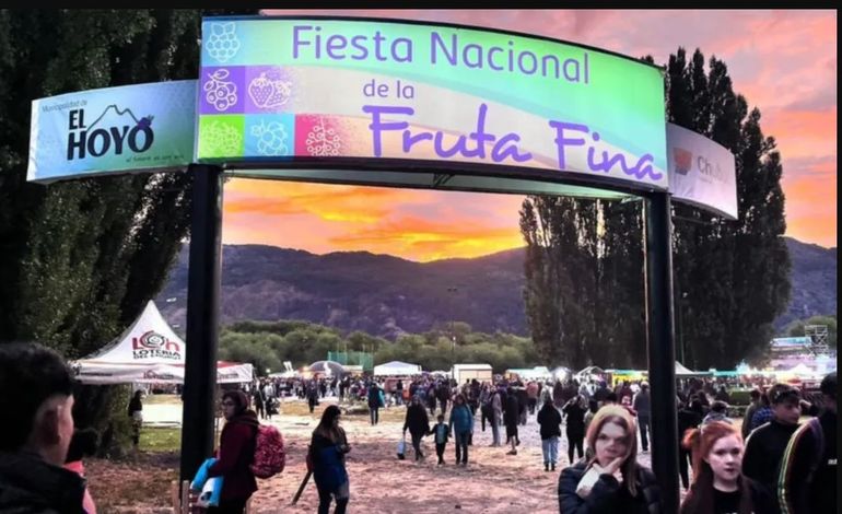 La Fiesta Nacional de la Fruta Fina se postergó para fin de enero. La Fiesta Nacional de la Fruta Fina se postergó para fin de enero.