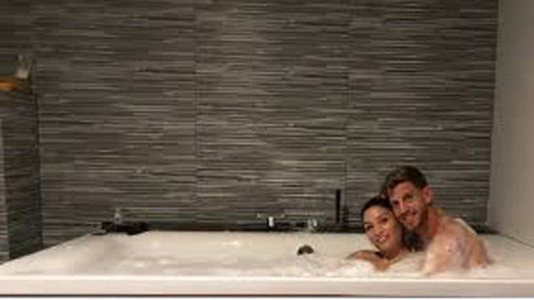 Tapia dio explicaciones poco convincentes y no aceptó preguntas sobre la suspensión. El último amistoso fue ante un rival inexistente. Ansaldi generó polémica...&nbsp; 