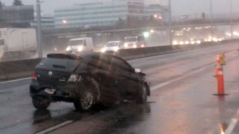 Bajó para recibir ayuda mecánica y murió atropellado