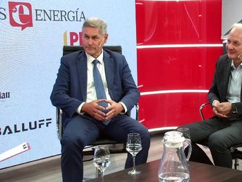 Peter Neven (ministro en la Embajada de Alemania) y Gunther Neuberg, vicepresidente ejecutivo de la Cámara de Industria y Comercio Argentino-Alemana