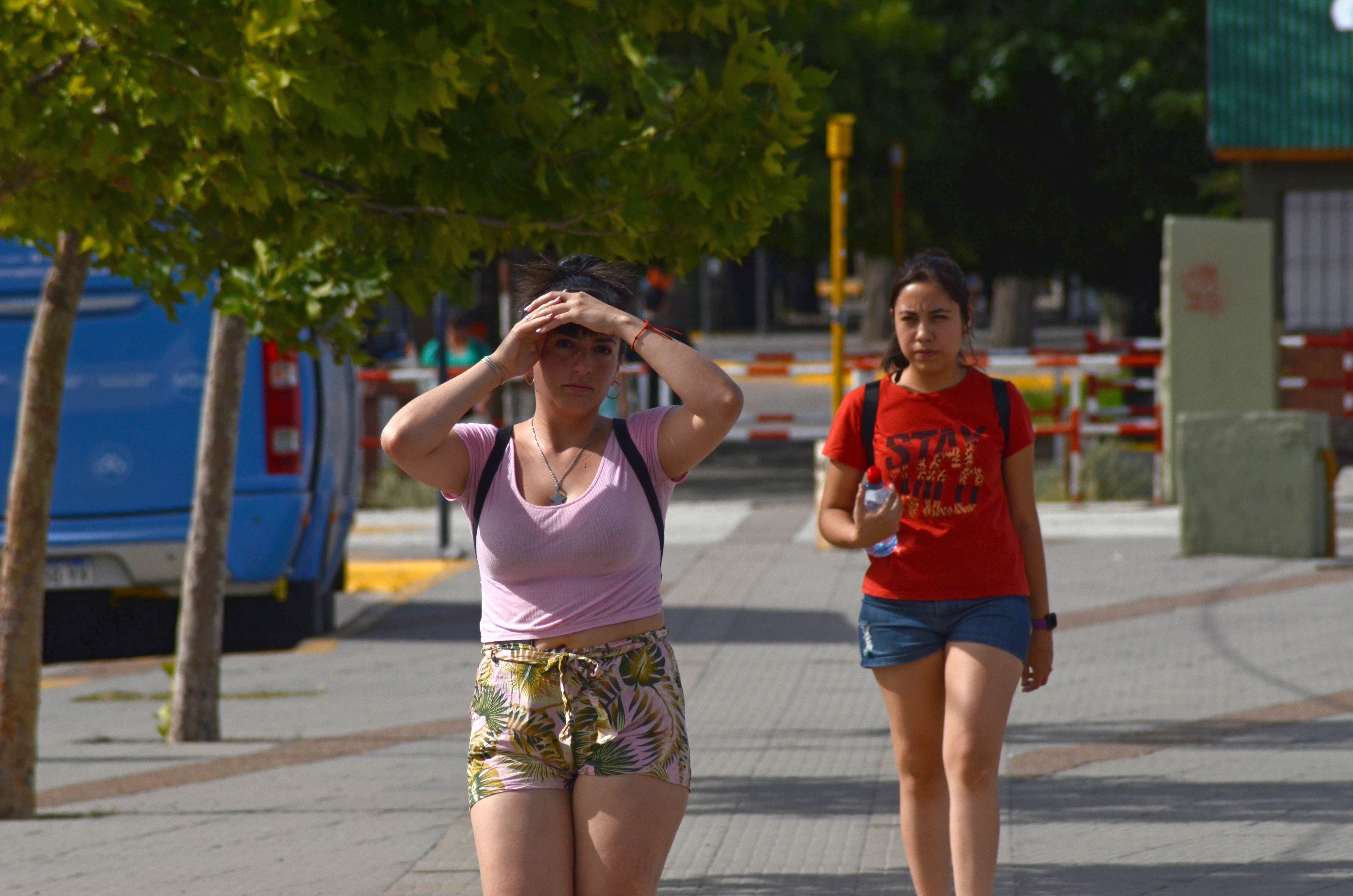 ¿Cómo sigue la ola de calor en Neuquén y el resto del Alto Valle?