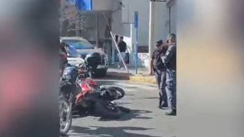 con una tecnica de arte marcial, un comerciante atrapo a un motochorro con una tecnica de arte marcial, un comerciante atrapo a un motochorro