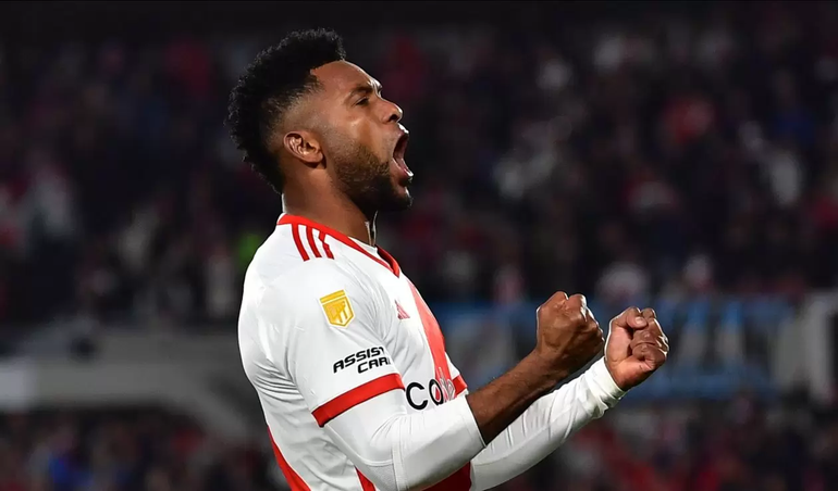 El Colibrí lleva 12 goles anotados en la competición. El Colibrí lleva 12 goles anotados en la competición.