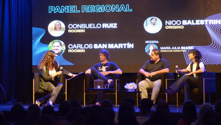 Dos cracks emprendedores que son un éxito con el metaverso