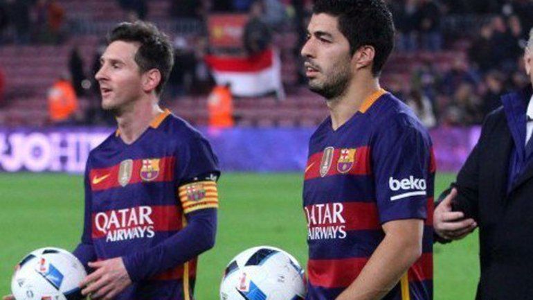 Barcelona aplasta a Valencia con póker de Suárez y hat-trick de Messi