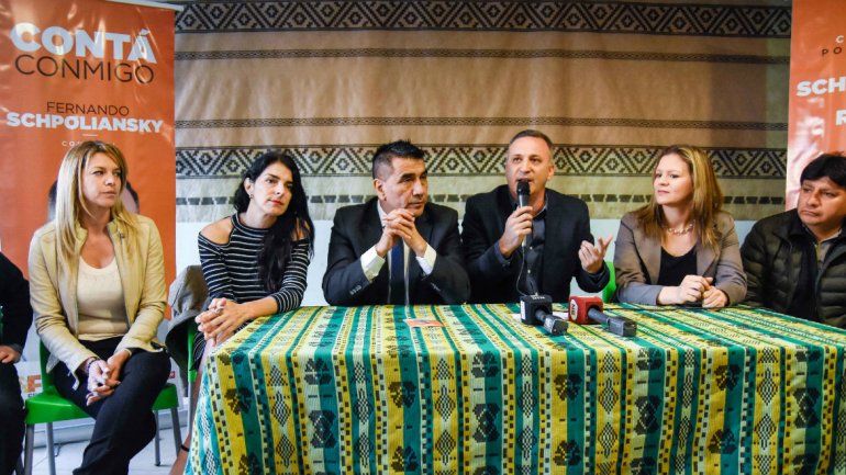 El Frente Neuquino presentó sus candidatos a concejales para octubre