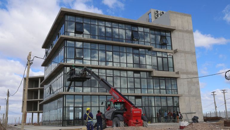 El Polo Tecnológico fue una de las obras más importantes de la ciudad de Neuquén. El Polo Tecnológico fue una de las obras más importantes de la ciudad de Neuquén.